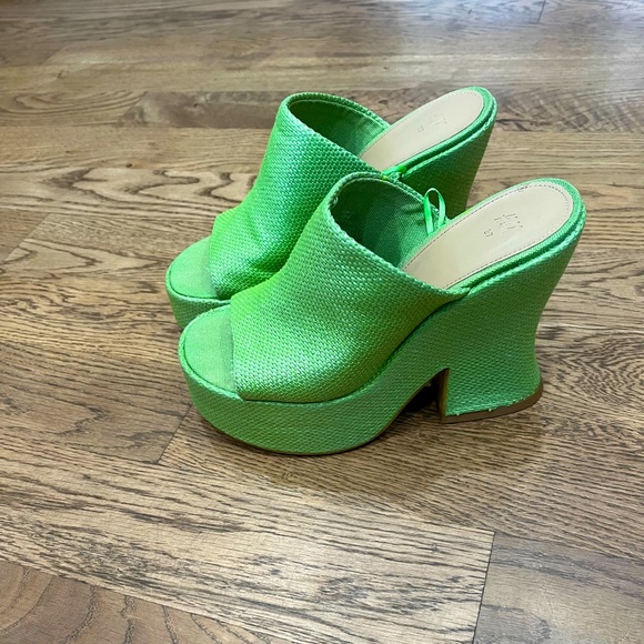 H&M Straw Platform Mules in Bright Green - Picture 5 of 6